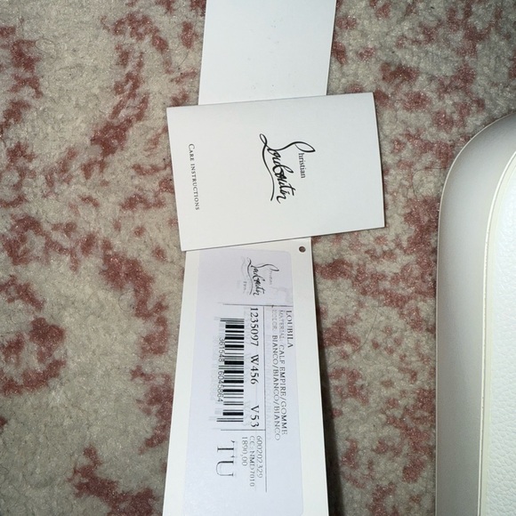 Christian Louboutin White Leather Shoulder Bag
LOUBILA - Picture 5 of 7